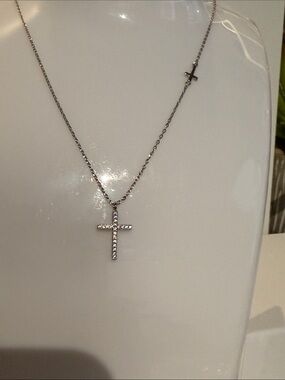 platinum plated cross necklaces